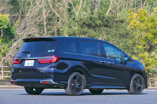 新車で買い損ねた人は要チェック!2020年11月のマイナーチェンジモデルは流通量多し「ホンダオデッセイ(最終型)」2