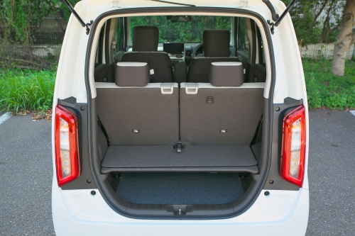 N-BOX譲りの走りとラゲッジルームの使い勝手が自慢「ホンダN-WGN(現行型)」3