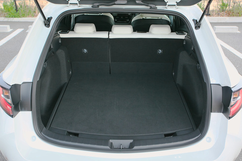 「トヨタカローラツーリング/カローラフィールダー」選びやすいのはフィールダーだが、ツーリングの流通数も増加傾向4