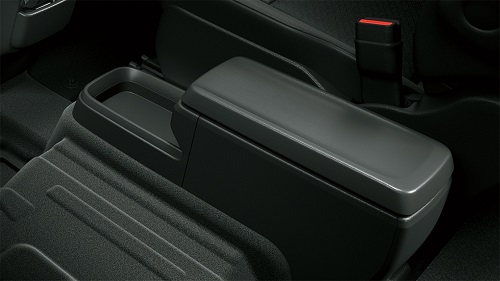 独立型センターコンソールボックス(「S-Z」ガソリン車、「S-G」ハイブリッド車に標準装備、「S-G」ガソリン車にメーカーオプション)