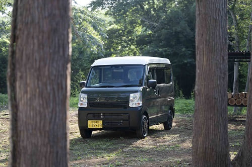 軽キャンピングカーはどこで買える?