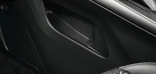 フロントコンソールサイドポケット(左右)