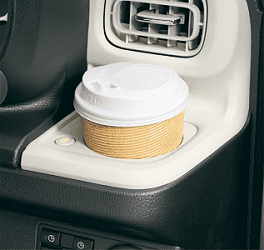 ホッとカップホルダー(前席・掘込み式、G・Gターボに標準装備)