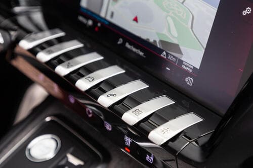 第5位 プジョー「508SW」3