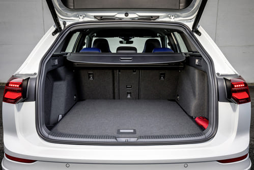 第3位 フォルクスワーゲン「ゴルフ ヴァリアント」3