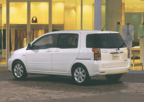 第5位 トヨタ「ラウム」(絶版)3