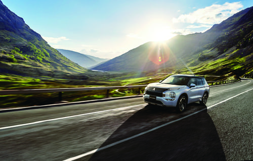 9位 三菱「アウトランダー」