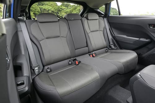 WRXとクロストレックが同じ性能でいいか?