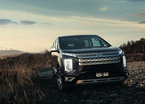 第7位 三菱「デリカD:5」 ミニバンは便利、SUVは使える。そのどちらも持っている4