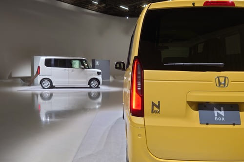 3代目(2023年〜)4