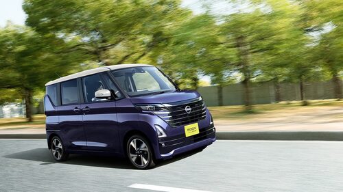 最新の運転支援技術「プロパイロット」(「ハイウェイスターX プロパイロットエディション」「ハイウェイスターGターボ プロパイロットエディション」に標準装備)