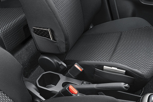 助手席シートサイドポケット(HYBRID MGを除くグレードに標準装備)