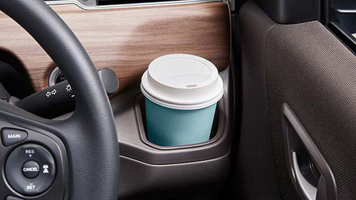 ドリンクホルダー(運転席・助手席)