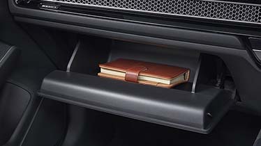 グローブボックス(照明付き)