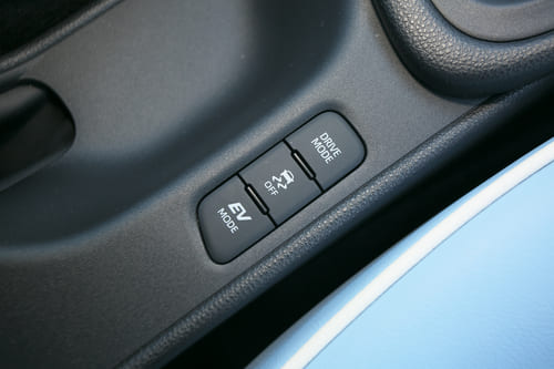 その走り静かでスムーズ!取り回しもよし!だってヤリスだもの