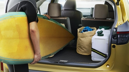 ヤリスクロスの荷室&座席アレンジ