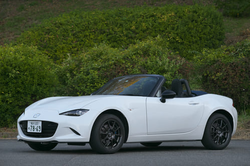 3位:マツダ「ロードスター」 2人しか乗らないのであれば割り切ってオープンカーもあり!
