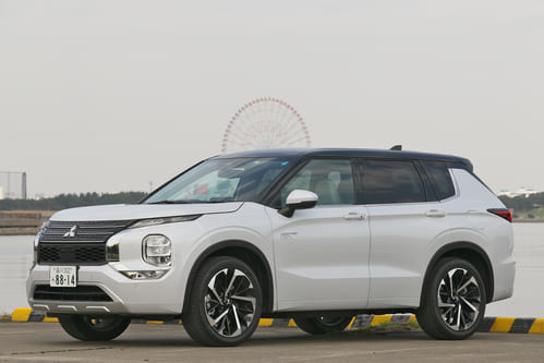 3位:三菱「アウトランダー」 PHEVの特徴を活かし屋外でも家庭用電気機器が使える