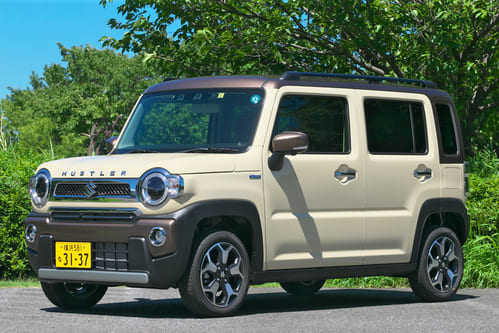 1位:スズキ「ハスラー」 マイルドハイブリッドにより軽トップレベルの燃費性能を発揮