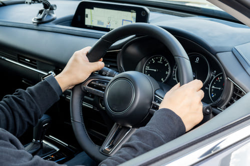 シニア・高齢者が気をつけたい運転のポイントについて解説する項目の見出し画像