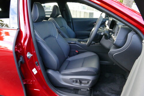 デザインの凝縮感と前席にゆとりをもたせたパッケージング