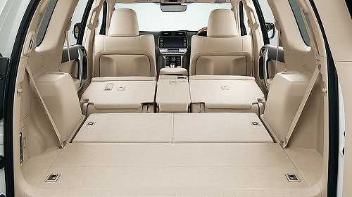 ランドクルーザープラドの荷室の収納&座席アレンジ