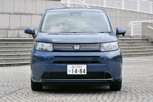 AIRの一歩引いた奥ゆかしさが、かえって気になり目が行く