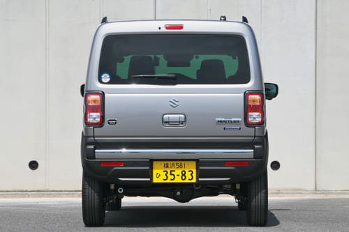 前後バンパーのメッキ仕上げに感じるベストセラーの「巧みさ」