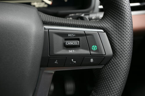 駆動系や運転支援もハイテク満載!