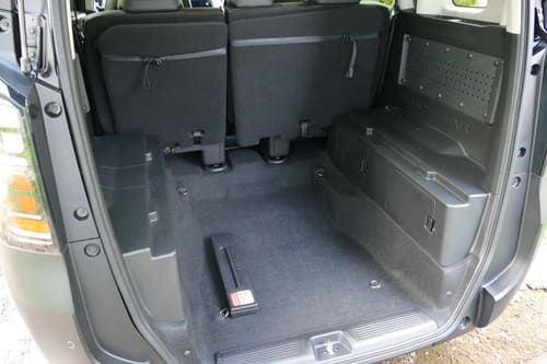 5名乗り・FFのメリットはラゲッジルームの広さ