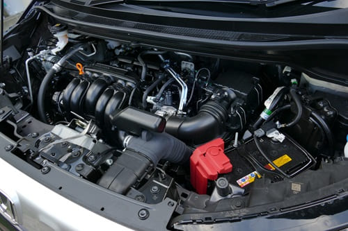 軽々とした走り、実燃費も14km/L以上