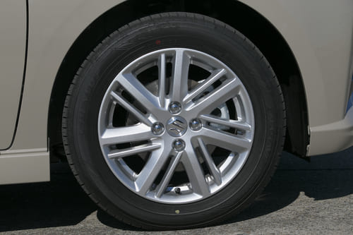 新エンジンでスムーズになった走り、ソフトだが不安はない