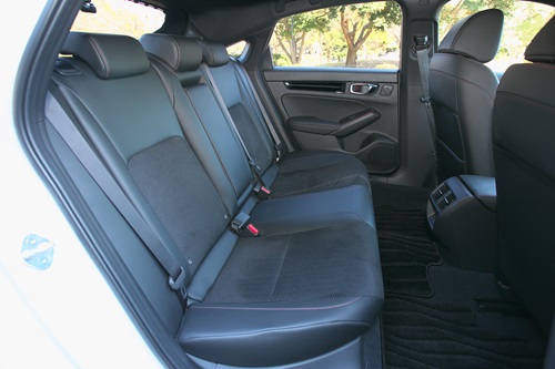 冷や汗ではなく、気持ちのいい汗をかきながら意のままに走らせられる