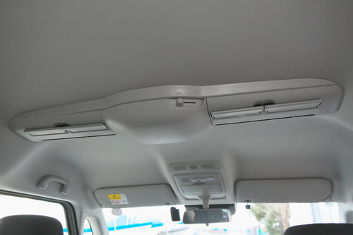 最新の運転支援と電動パーキングブレーキも採用