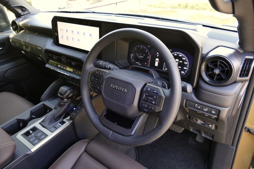 上質かつ操作性の良いインテリア