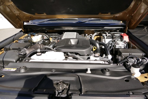 オンロードでも最新の上級セダンにもヒケをとらない乗り心地