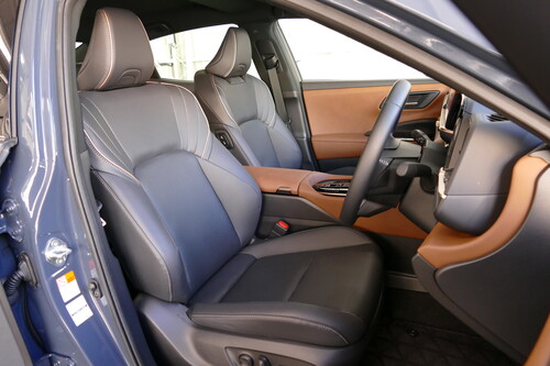 高速で光る今どきなクーペSUV〜クラウンクロスオーバー