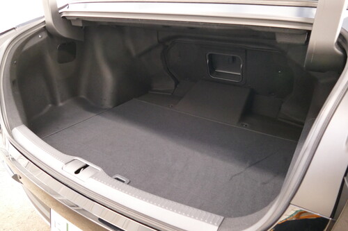 高速で光る今どきなクーペSUV〜クラウンクロスオーバー