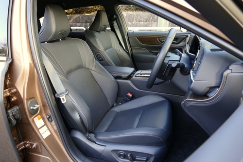 期待通りのクラウン、快適性はSクラス並み〜クラウンセダン