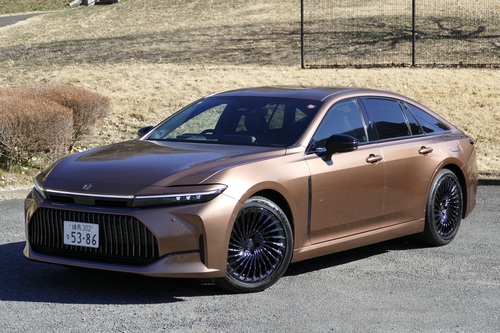 期待通りのクラウン、快適性はSクラス並み〜クラウンセダン