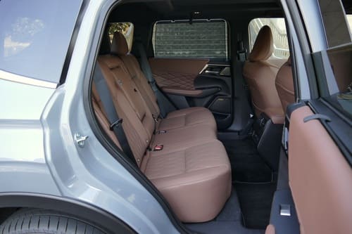 圧倒的に向上した乗り心地と静粛性