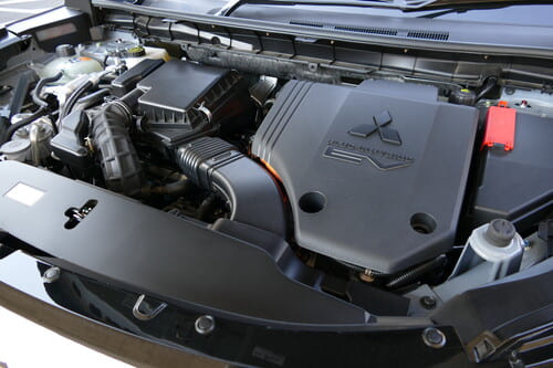 洗練と上質さを感じるハイブリッドの制御