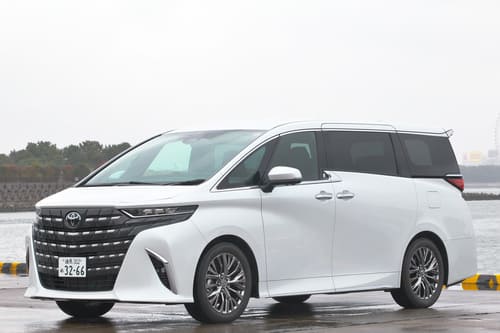 VIPからもファミリーからも支持されるアルファード