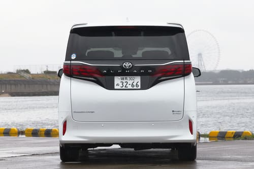 VIPからもファミリーからも支持されるアルファード