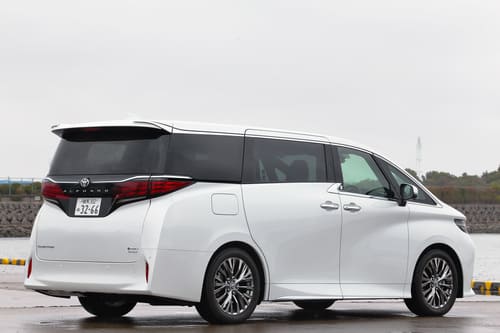 VIPからもファミリーからも支持されるアルファード