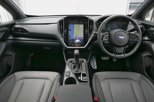 フルハイブリッドもスバルらしく機械式4WDを採用