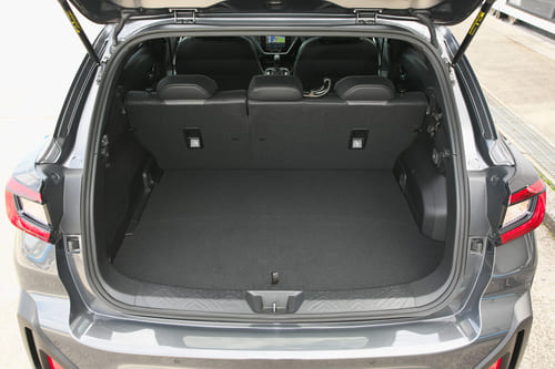 最新のアイサイト採用で国産車トップクラスの充実した運転支援機能