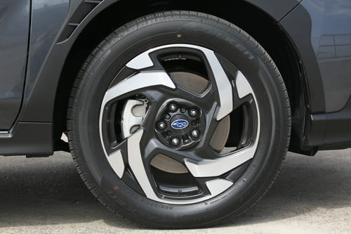 スムーズで静か!ここまでスバルファンを待たせただけのことはある