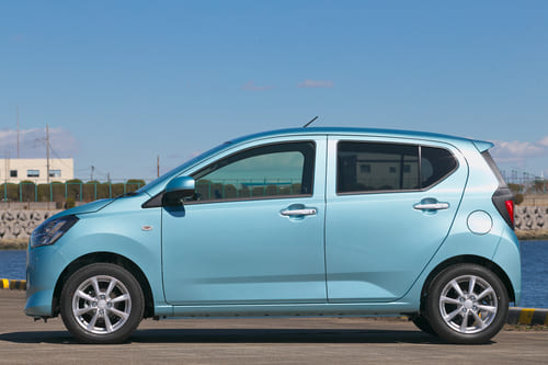 空力性能に優れたシャープなデザイン【ミライース】