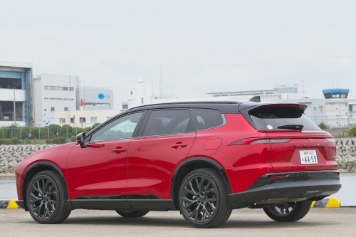 【試乗・岡崎五朗】トヨタクラウンエステート 後7:3